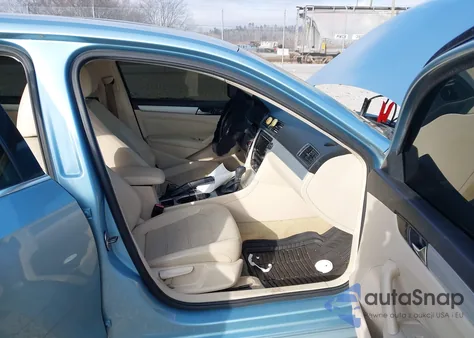 2013 Volkswagen Passat 2.5L Se from USA, damaged, VIN 1VWBH7A34DC006324